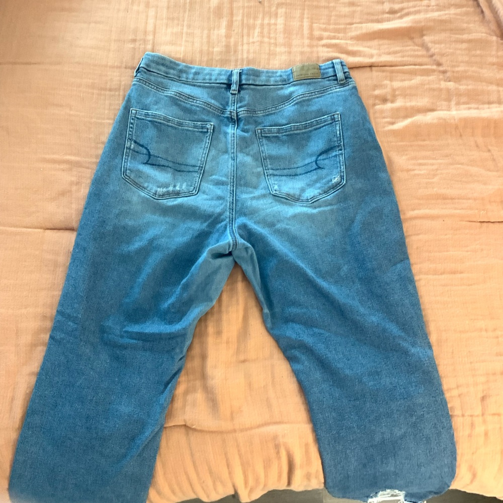 High Rise Ripped American Eagle Jeans - Picture 2 of 2